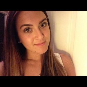 Meet your Posher, Elisa