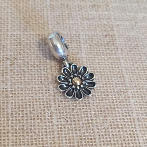 Pandora Oopsie Daisy Sterling / 14K Charm
