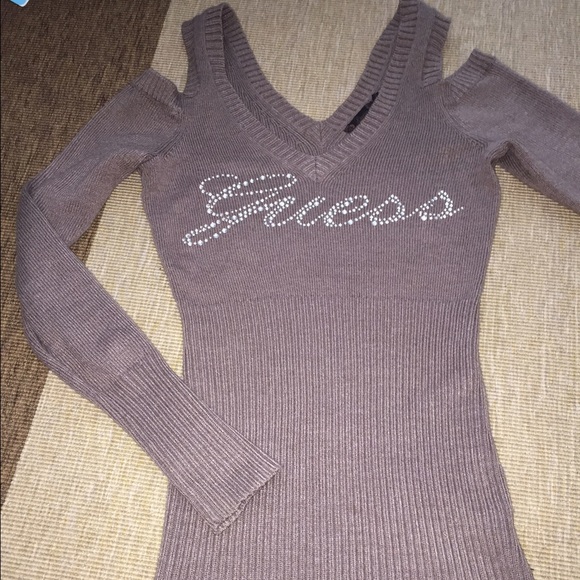 Grey showing shoulder long sleeve shirt