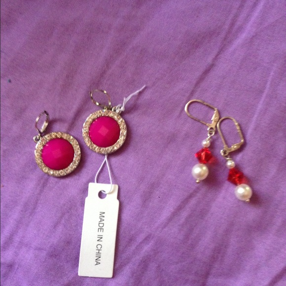 NWT Two Pairs Of Earrings