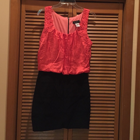 Cute dress! Size Large.