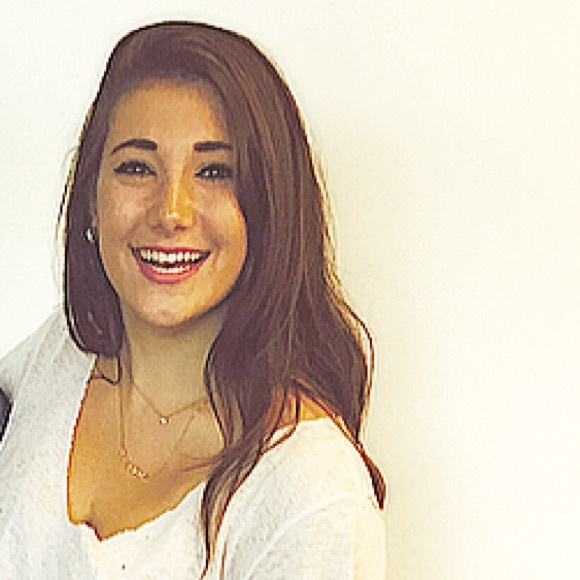 Meet your Posher, Samia