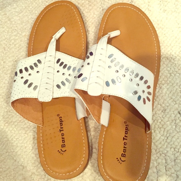 Bare Traps Sandals