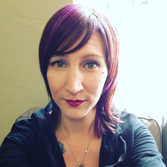 Meet your Posher, Kimberly - Picture 4 of 4