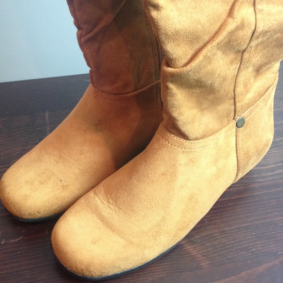 Light Brown Tall Flat Boots - Picture 3 of 4
