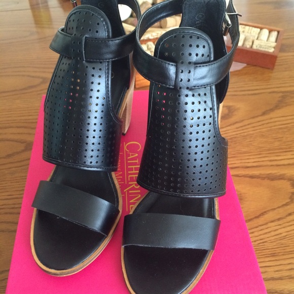 LAST DAY!! Catherine Malandrino Sandals - Picture 2 of 4