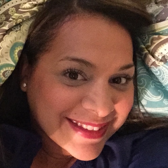 Meet your Posher, Yvette