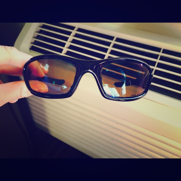 Oakley. POLARIZED STRAIGHT JACKET® .
