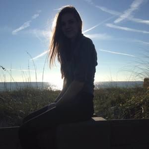 Meet your Posher, Karlie