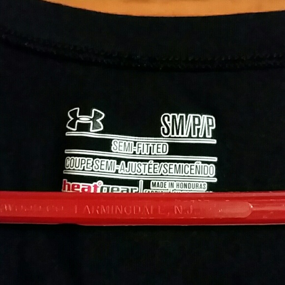 UNDER ARMOUR TSHIRT - Picture 2 of 4