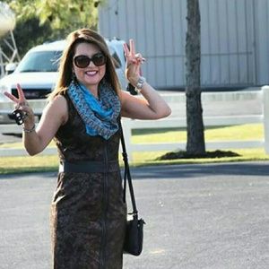 Meet your Posher, Leticia