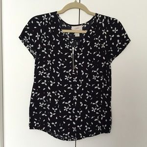 Black and white zipper top