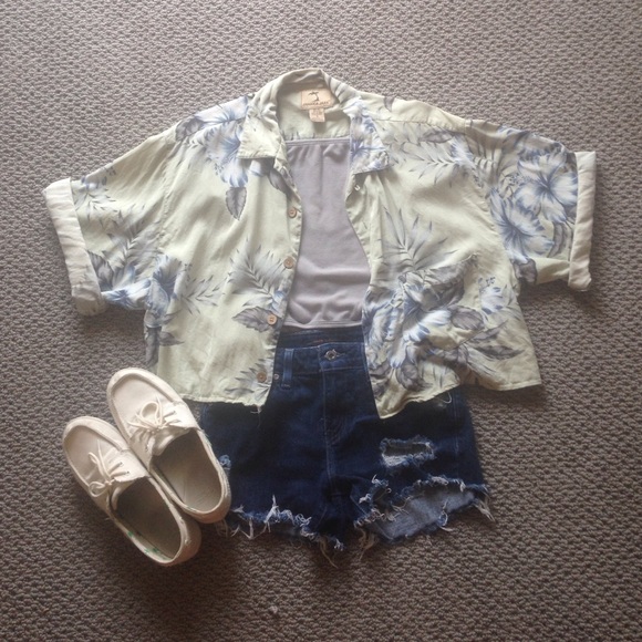 Brandy Melville Hawaiian button up