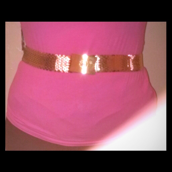 Belt w/ flower in center