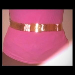 Belt w/ flower in center