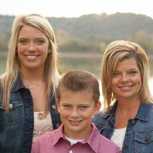 Meet your Posher, Hayley