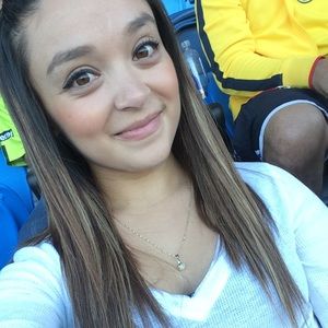 Meet your Posher, Anabel