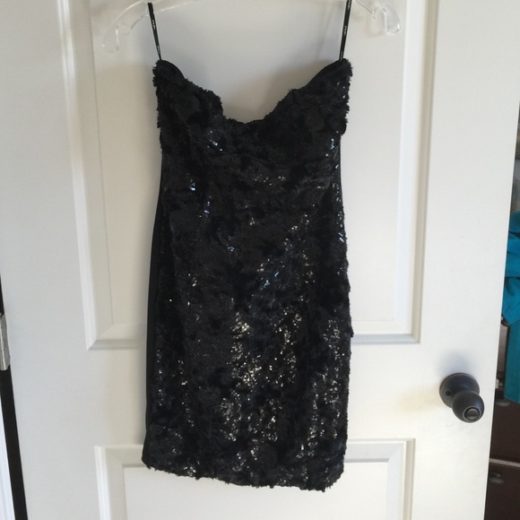 Brand new dress - will donate if no offers. - Picture 1 of 3