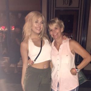 Meet your Posher, Casey