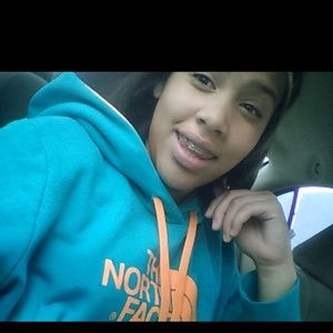 Meet your Posher, Cierra