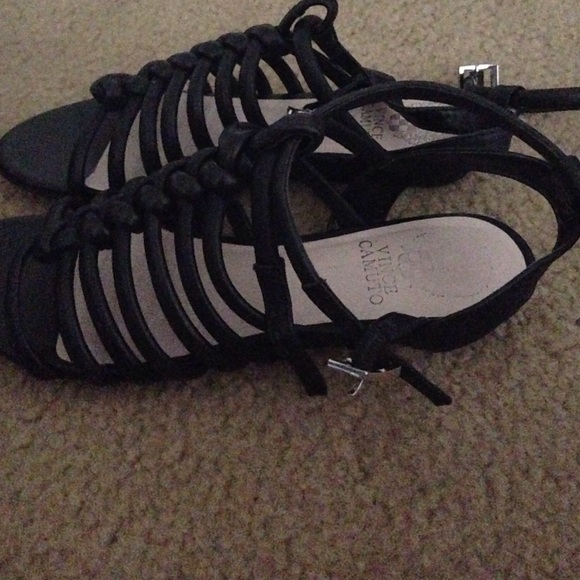 black sandals - Picture 3 of 4