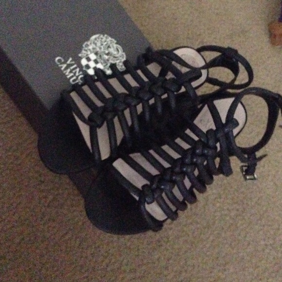 black sandals - Picture 4 of 4