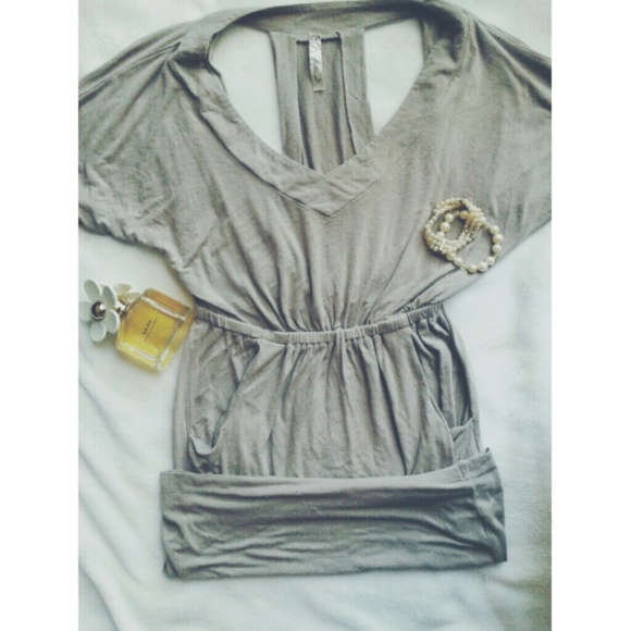 Light brown casual dress, with pockets!
