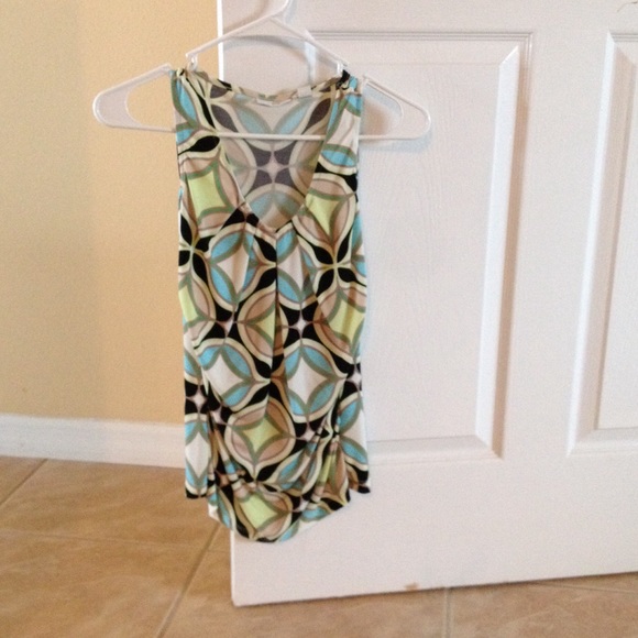 Sleeveless top - Picture 1 of 3