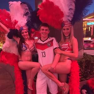 Meet your Posher, Alex