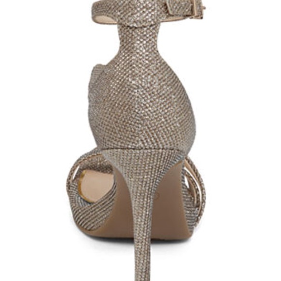 Heels - Picture 2 of 4