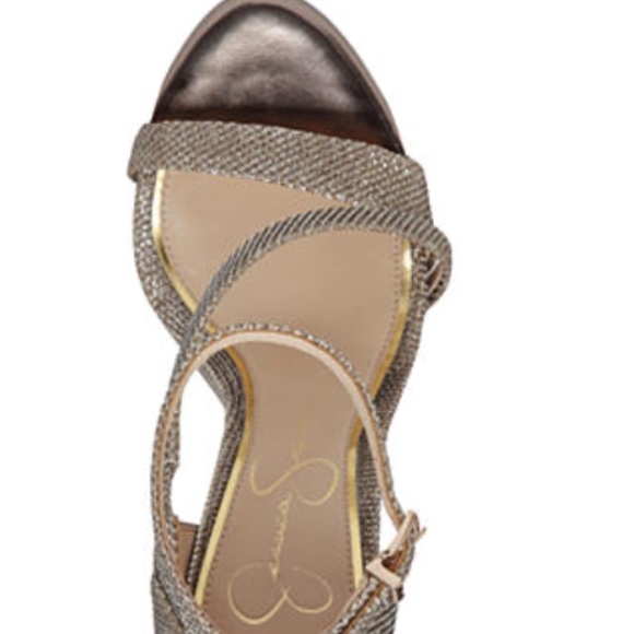 Heels - Picture 3 of 4