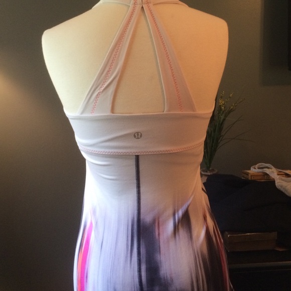 Beautiful lululemon tank top