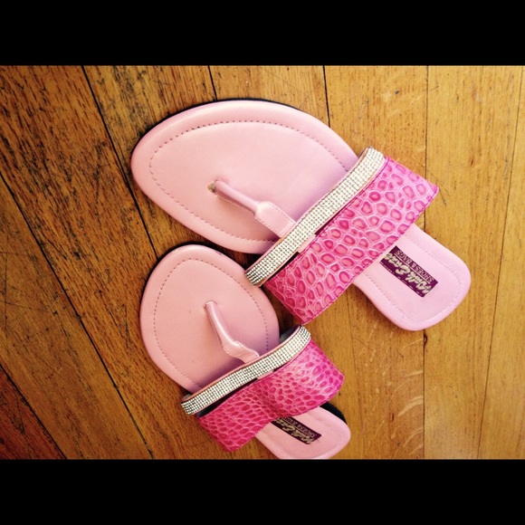 Walk ease flip flops - Picture 2 of 3