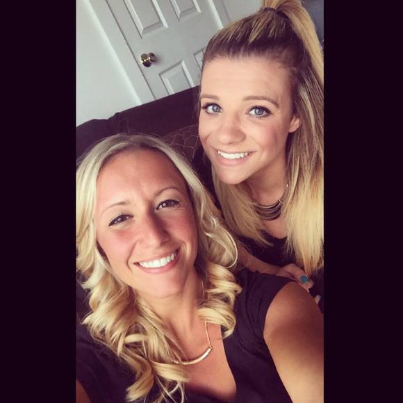 Meet your Posher, Rachel - Picture 1 of 1