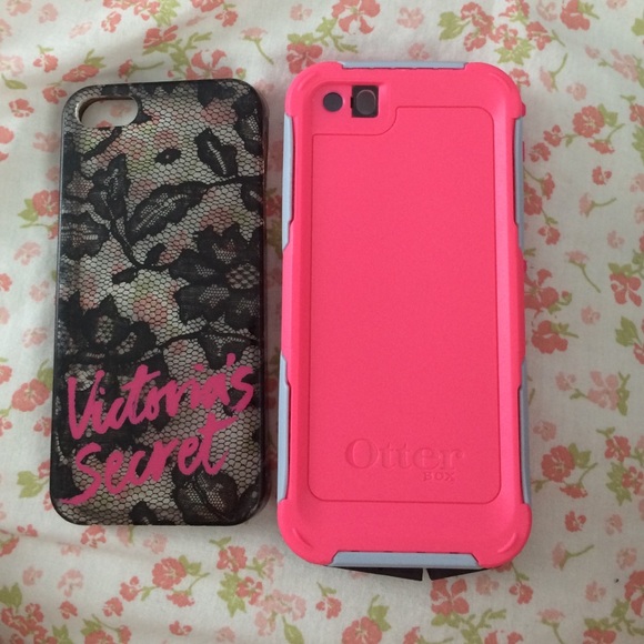 2 iPhone 5 cases!
