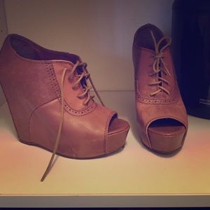 Gorgeous Steve Madden wedges