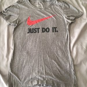 Nike tee