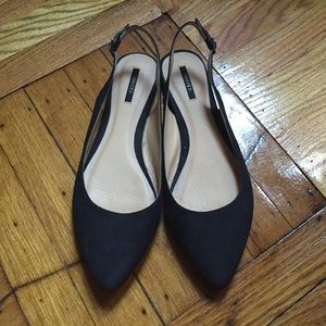 Black pointed flats