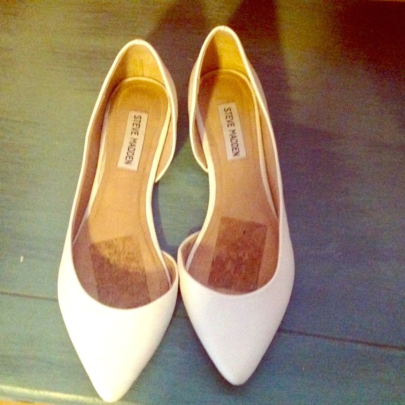 White flats Steve Madden
