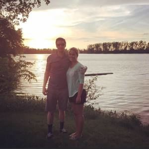 Meet your Posher, Demi