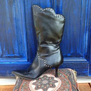 Black w/Silver Rivets - Beautiful!