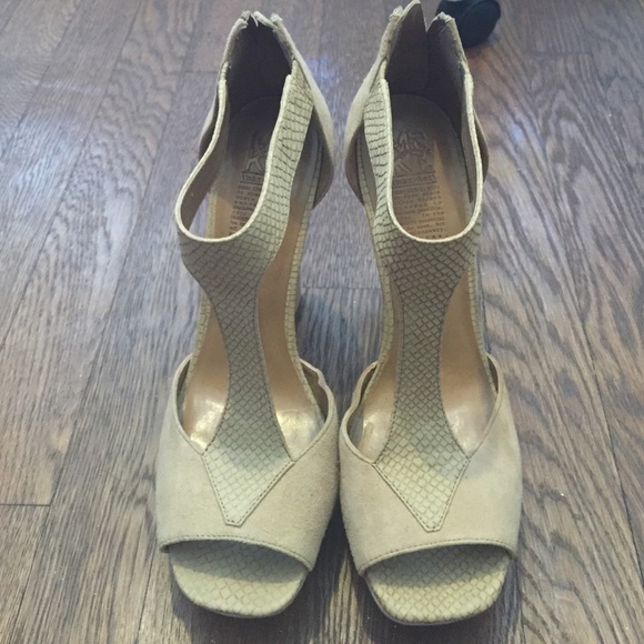 Mix textured unique nude heeled sandals