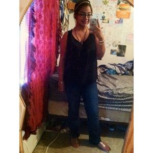 Meet your Posher, Brittni
