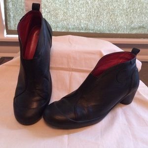 Camper black low boots