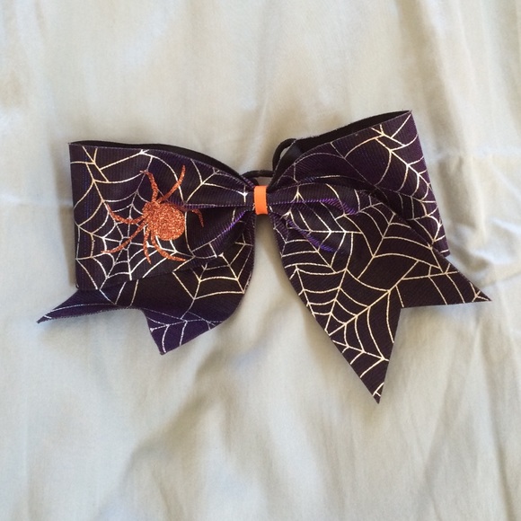 Cheer bow
