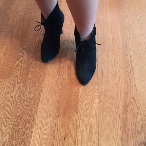Cute suede bootie