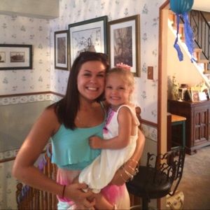 Meet your Posher, Danielle