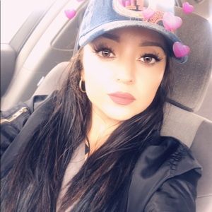 Meet your Posher, Lucy