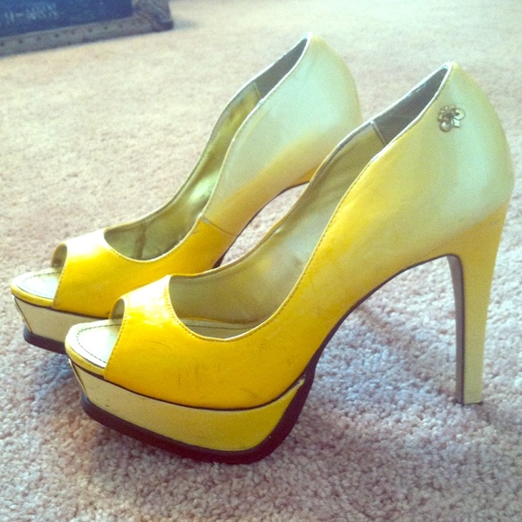 House of Dereon stiletto heels