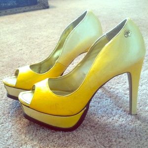 House of Dereon stiletto heels